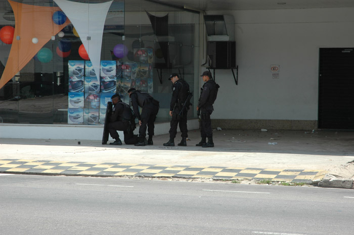 
        
            Granada falsa assusta moradores do Telégrafo
        
    