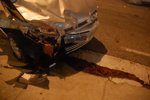 
        
            Carros se chocam no cruzamento entre Duque e Lomas
        
    