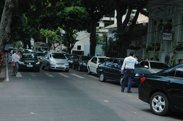 
        
            Veja o trânsito dessa quarta-feira (27), na capita
        
    