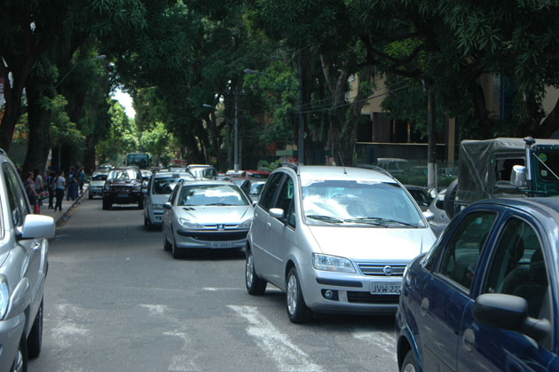 
        
            Veja o trânsito dessa quarta-feira (27), na capita
        
    