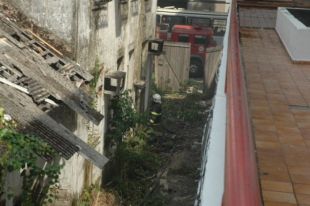 
        
            Casarão pega fogo no bairro de Nazaré
        
    