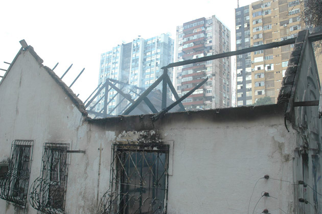 
        
            Casarão pega fogo no bairro de Nazaré
        
    