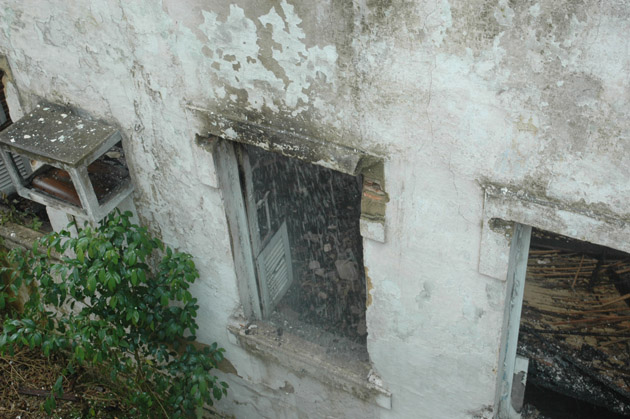 
        
            Casarão pega fogo no bairro de Nazaré
        
    