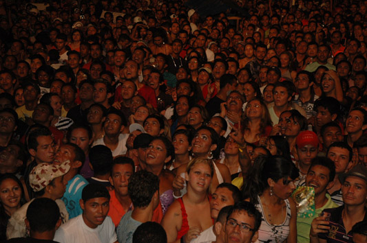 
        
            Cores e muita purpurina na festa da Chiquita 2010
        
    