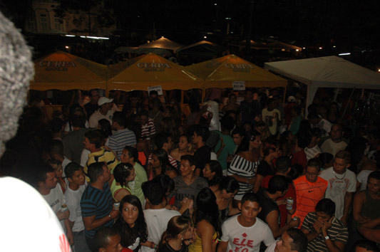 
        
            Cores e muita purpurina na festa da Chiquita 2010
        
    