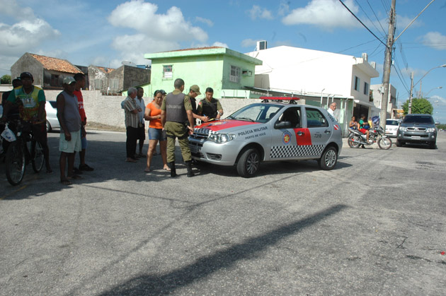 
        
            Viatura avança sinal e provoca batida na Pedreira
        
    