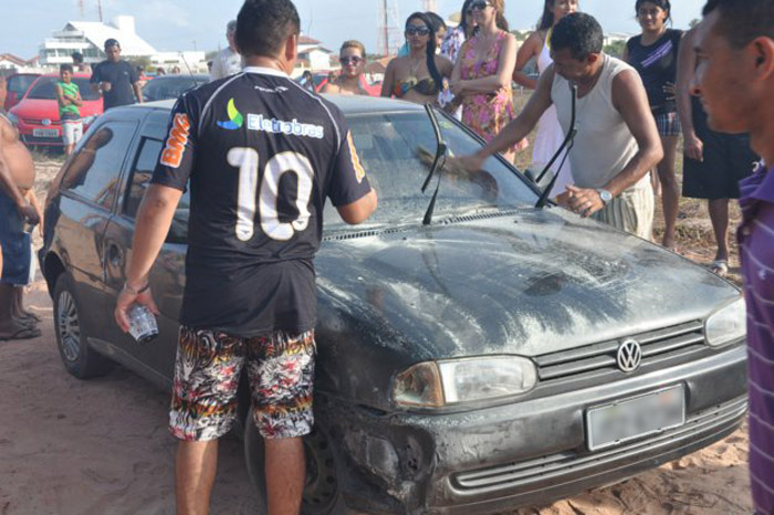 
        
        
            Carros são incendiados no Atalaia, em Salinas
        
    