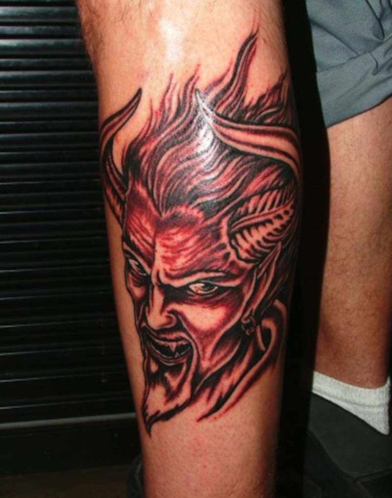 
        
            Veja significado de tatuagens usadas nas cadeias
        
    