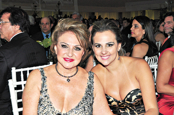 
        
            Carmem Souza: Uma festa pontuada pela emoção
        
    