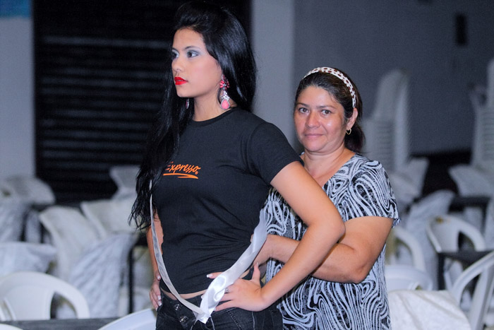 
        
            Ensaio Geral para o Miss Pará 2012
        
    