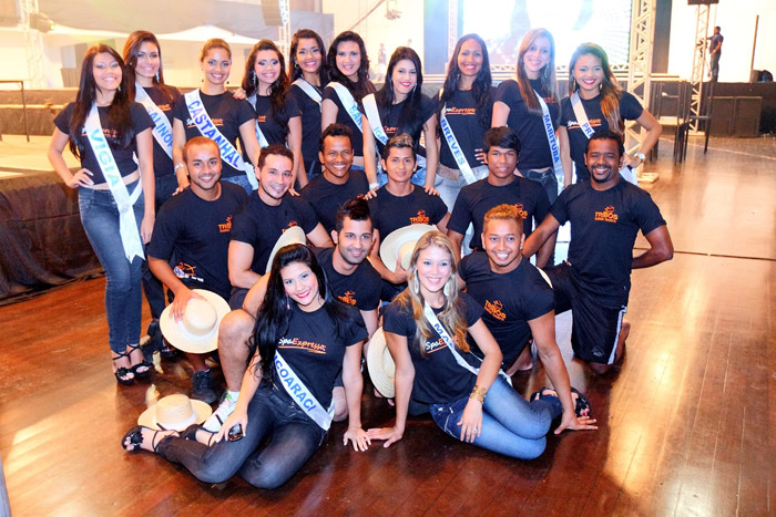 
        
            Ensaio Geral para o Miss Pará 2012
        
    