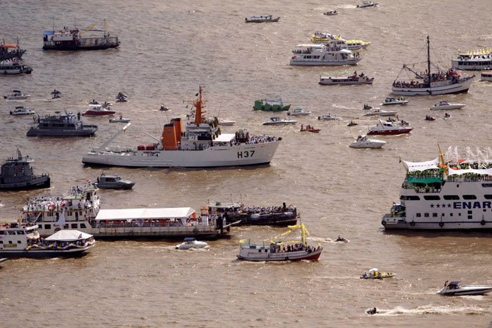 
        
            Romaria Fluvial
        
    
