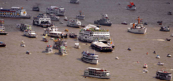 
        
            Romaria Fluvial
        
    