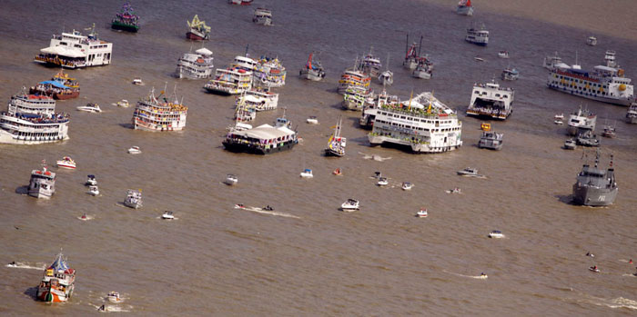 
        
            Romaria Fluvial
        
    