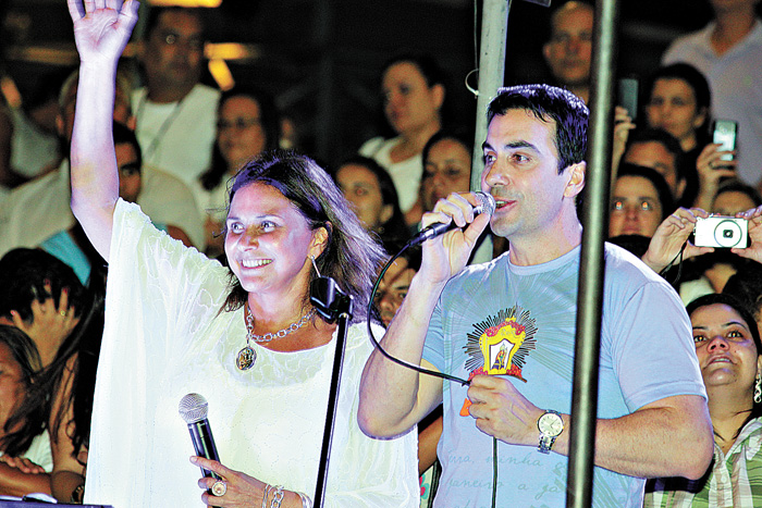 
        
            Coluna Carmen Souza
        
    