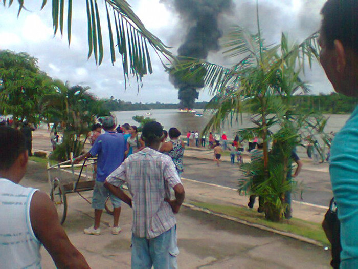 
        
            Barco explode e deixa feridos em Baracarena
        
    