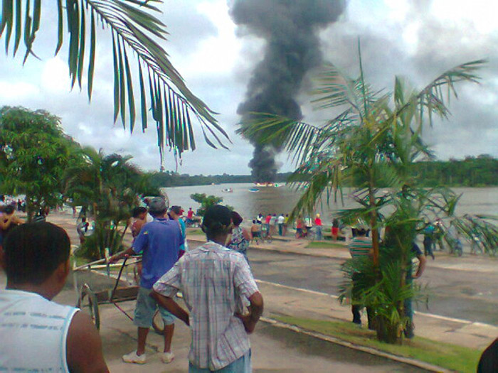 
        
            Barco explode e deixa feridos em Baracarena
        
    