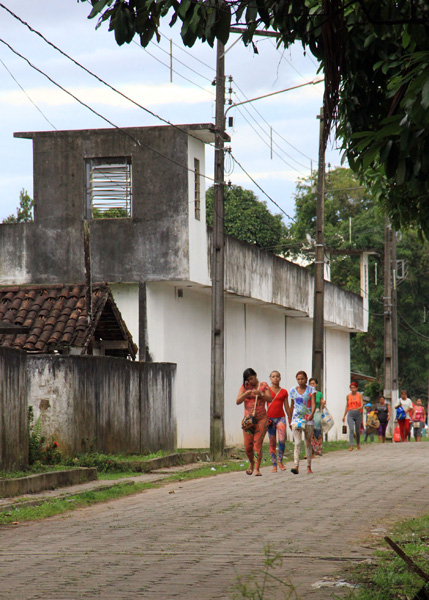 
        
            Estado facilita fugas de detentos em presídio
        
    