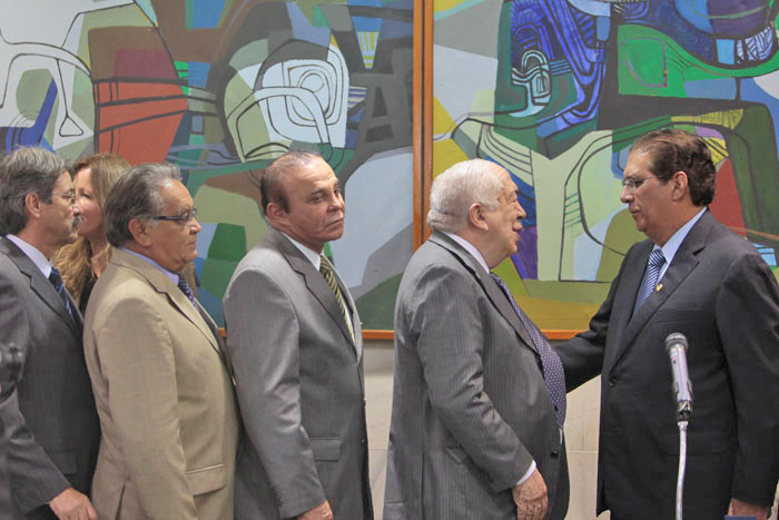 
        
            Jader Barbalho toma posse no Senado Federal
        
    