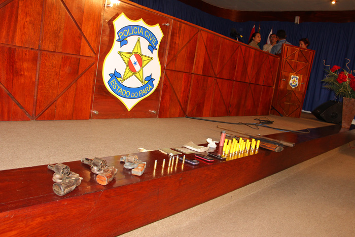 
        
            Polícia apresenta assassinos de extrativistas
        
    