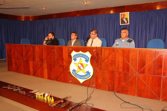 
        
            Polícia apresenta assassinos de extrativistas
        
    