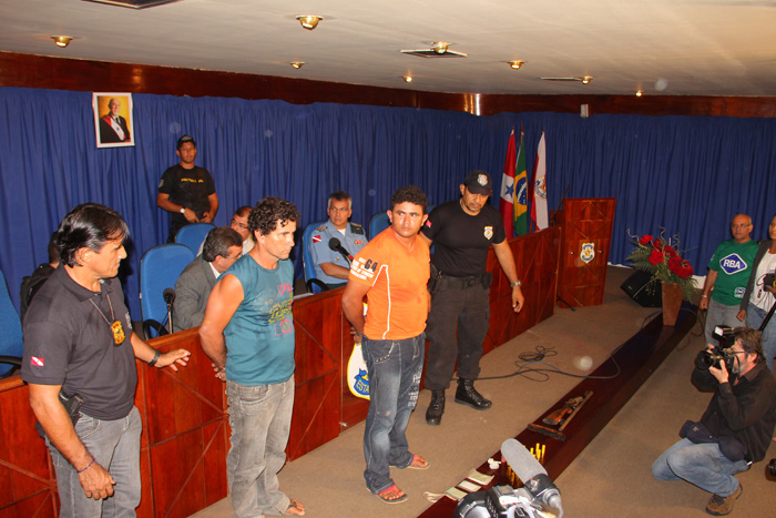 
        
            Polícia apresenta assassinos de extrativistas
        
    