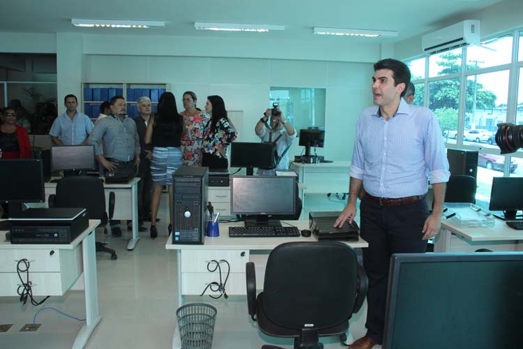 
        
            Ministro inaugura Superintendência da Pesca
        
    