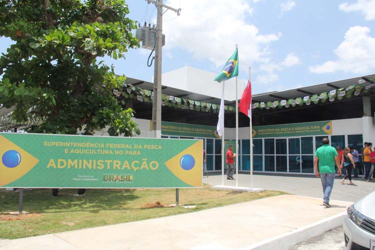 
        
            Ministro inaugura Superintendência da Pesca
        
    