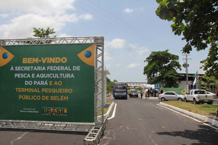 
        
            Ministro inaugura Superintendência da Pesca
        
    