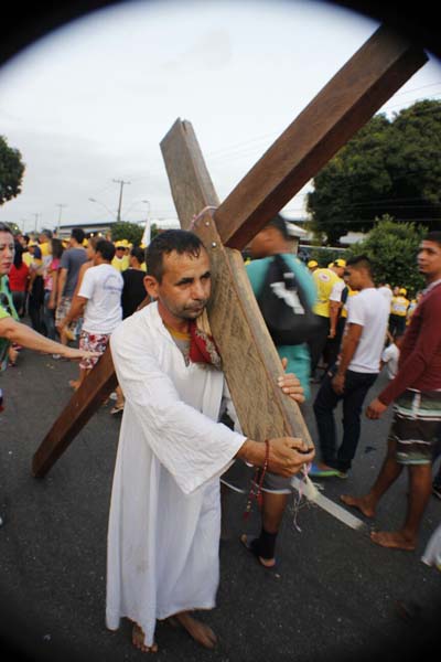 
        
            Festa da fé e devoção nas ruas de Belém
        
    