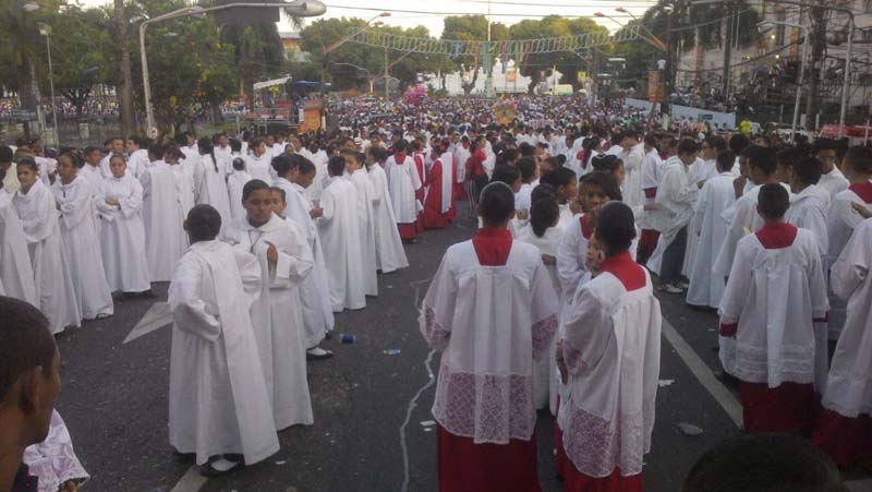 
        
            Festa da fé e devoção nas ruas de Belém
        
    