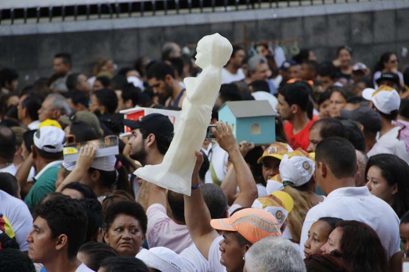 
        
            Festa da fé e devoção nas ruas de Belém
        
    