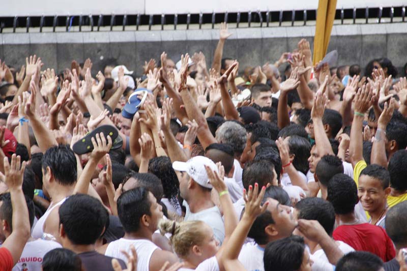 
        
            Festa da fé e devoção nas ruas de Belém
        
    