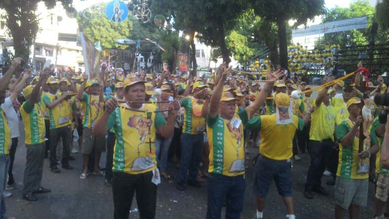 
        
            Festa da fé e devoção nas ruas de Belém
        
    