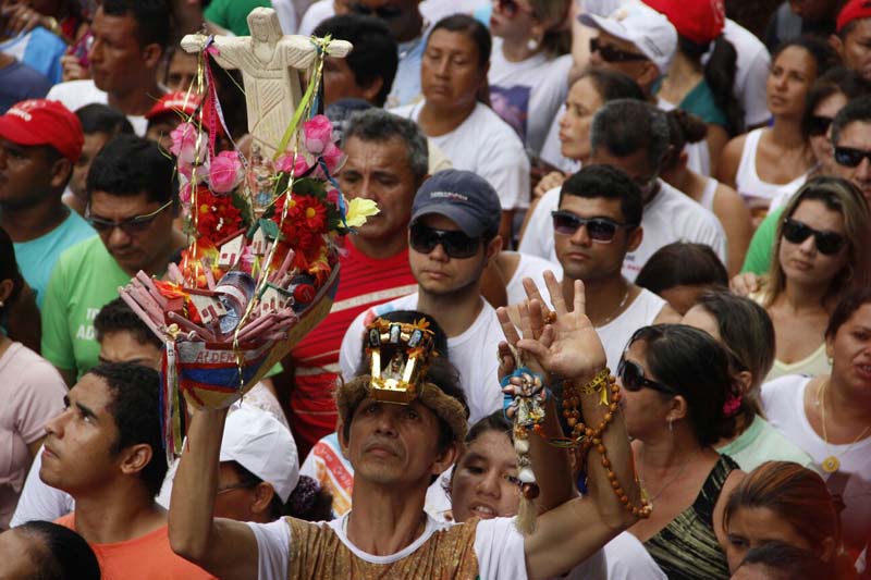 
        
            Festa da fé e devoção nas ruas de Belém
        
    