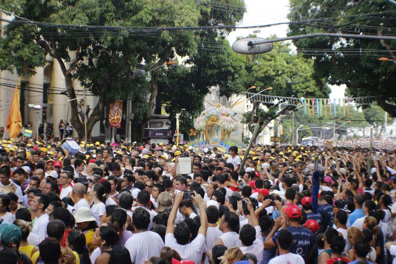 
        
            Festa da fé e devoção nas ruas de Belém
        
    