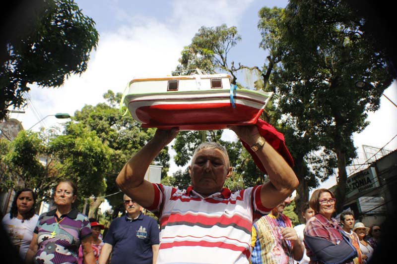 
        
            Festa da fé e devoção nas ruas de Belém
        
    