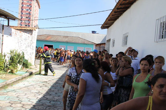 
        
            Incêndio destruiu cinco casas na Sacramenta
        
    