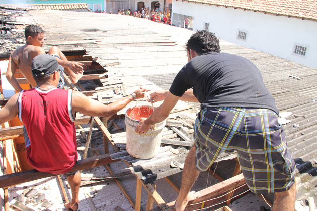 
        
            Incêndio destruiu cinco casas na Sacramenta
        
    