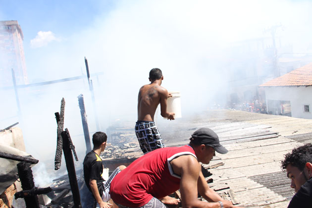 
        
            Incêndio destruiu cinco casas na Sacramenta
        
    