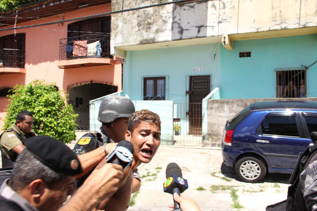 
        
            Mulher é baleada em assalto no Telégrafo
        
    