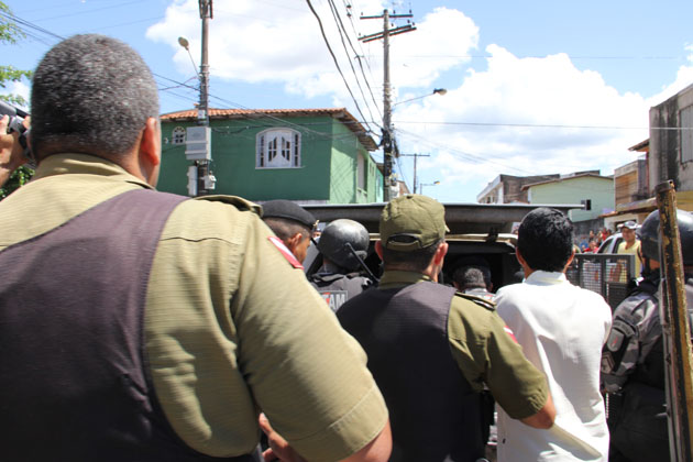
        
            Mulher é baleada em assalto no Telégrafo
        
    