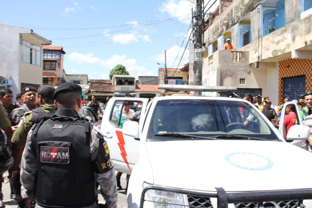
        
            Mulher é baleada em assalto no Telégrafo
        
    