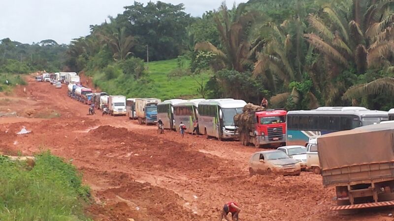 
        
            Atoleiro de mais de 10 km deixa Transamazônica intrafegável
        
    