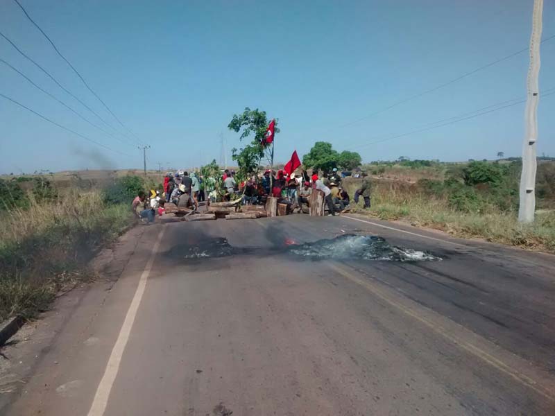 
        
            Rodovia BR-155 é interditada por MST
        
    
