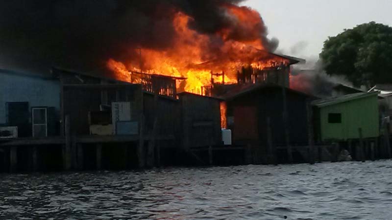 
        
            Incêndio destrói casas no município de Cametá
        
    