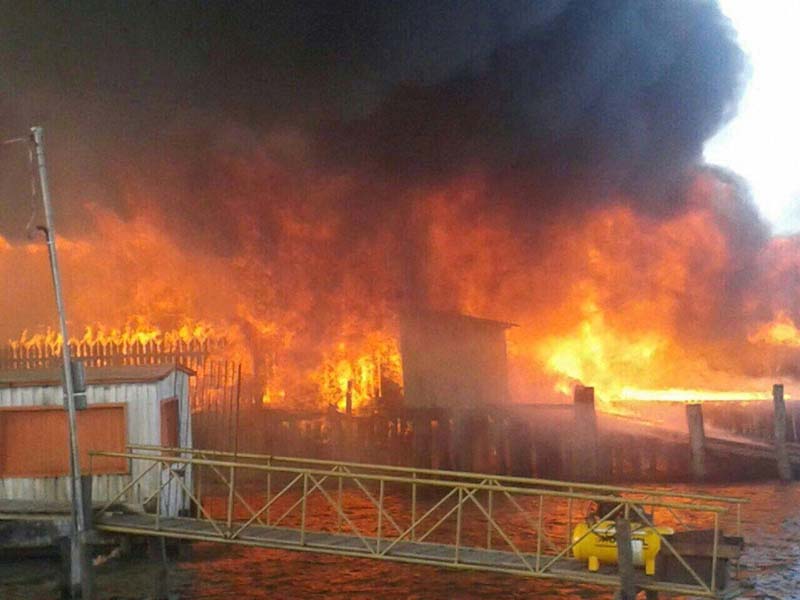 
        
            Incêndio destrói casas no município de Cametá
        
    