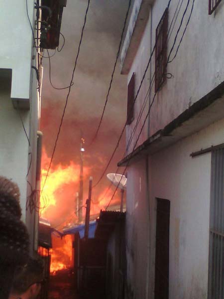 
        
            Incêndio destrói casas no município de Cametá
        
    