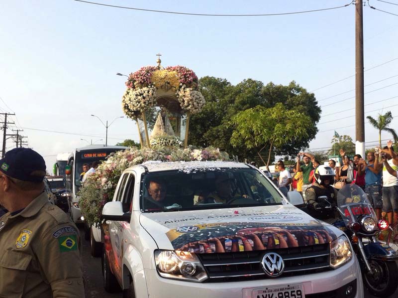 
        
            Centenas de fiéis acompanharam a Moto Romaria
        
    