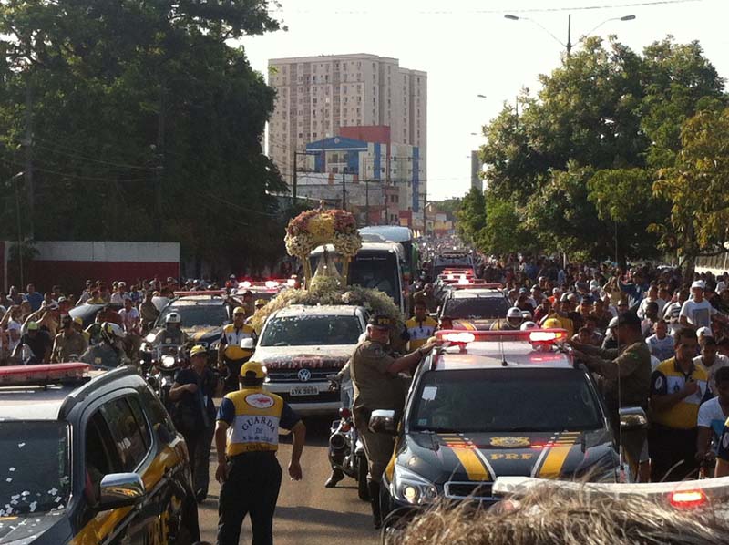 
        
            Centenas de fiéis acompanharam a Moto Romaria
        
    
